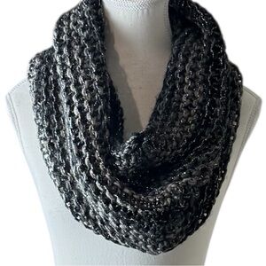 Steve Madden Metallic Knit Infinity Scarf Gray Black Chunky Cowl Shimmer